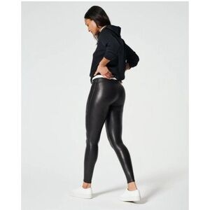 Spanx Faux Vegan Leather High rise waits leggings